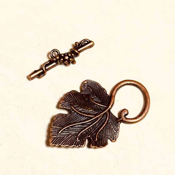 2/$20, Large Grape Leaf Shape Red Copper Tone Alloy OT Toggle Clasps 10 Sets - Picture 2 of 5